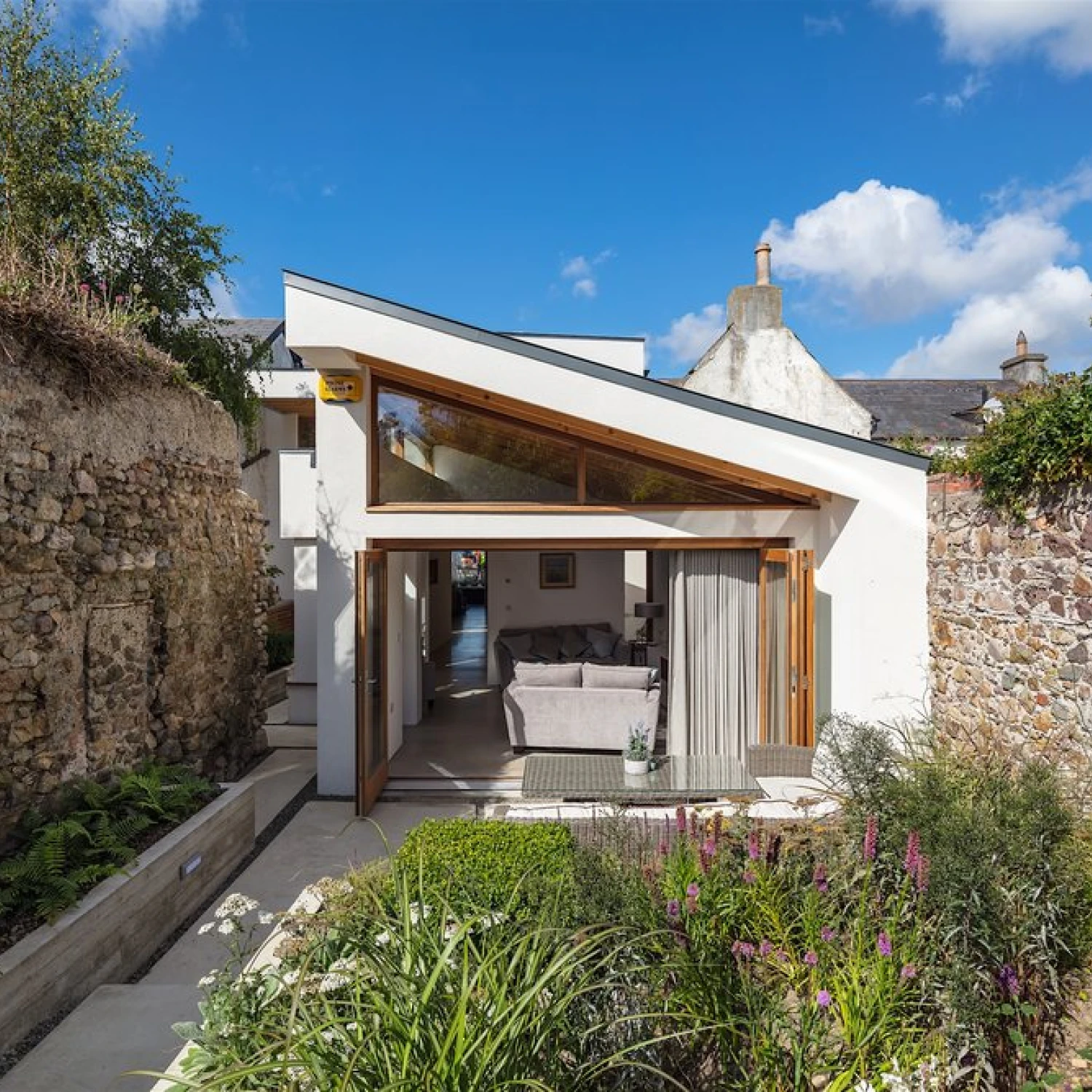 IAF members tour: Strand Road