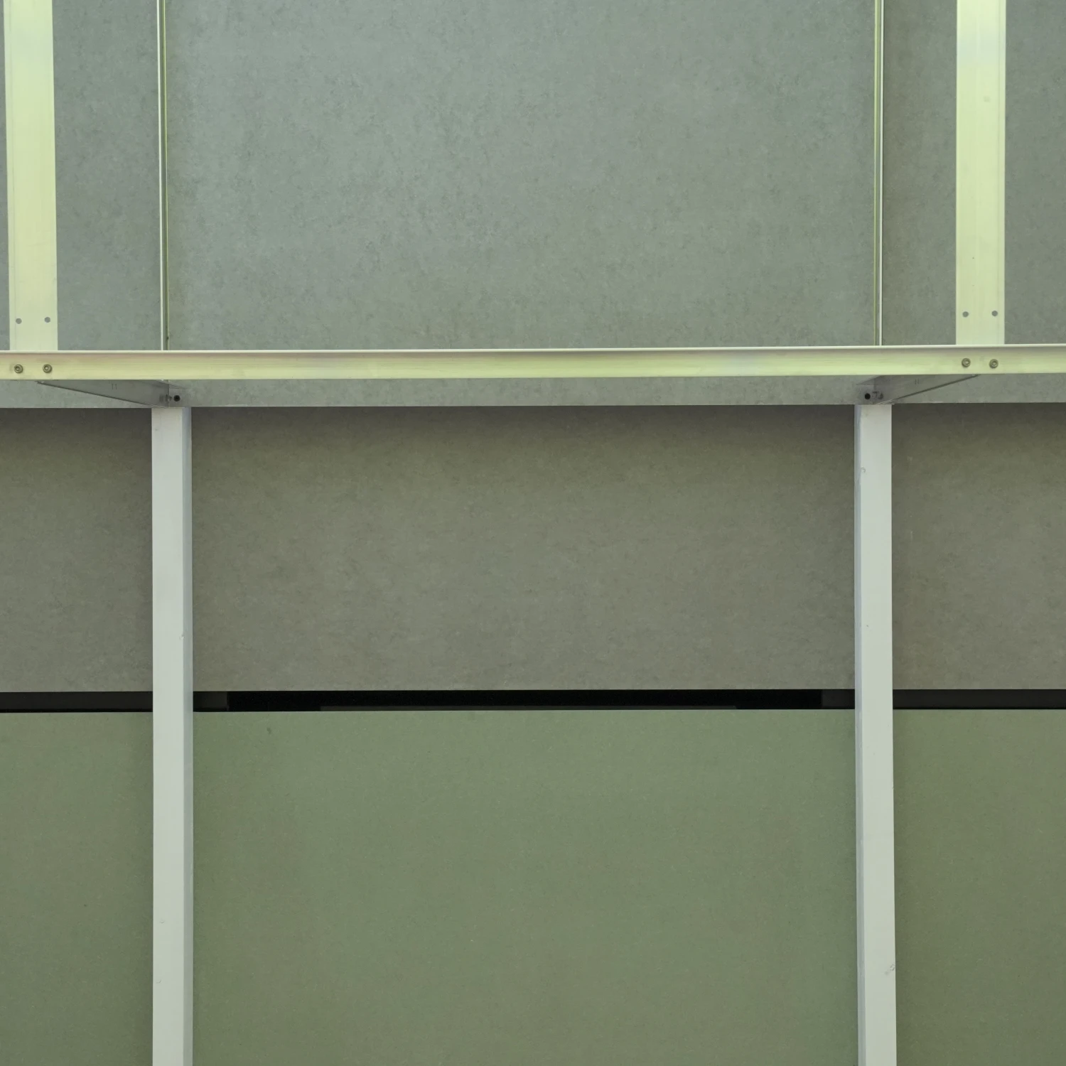 Review of t o b architect’s “Incredibly Boring and Strange”, as part of Momentum.