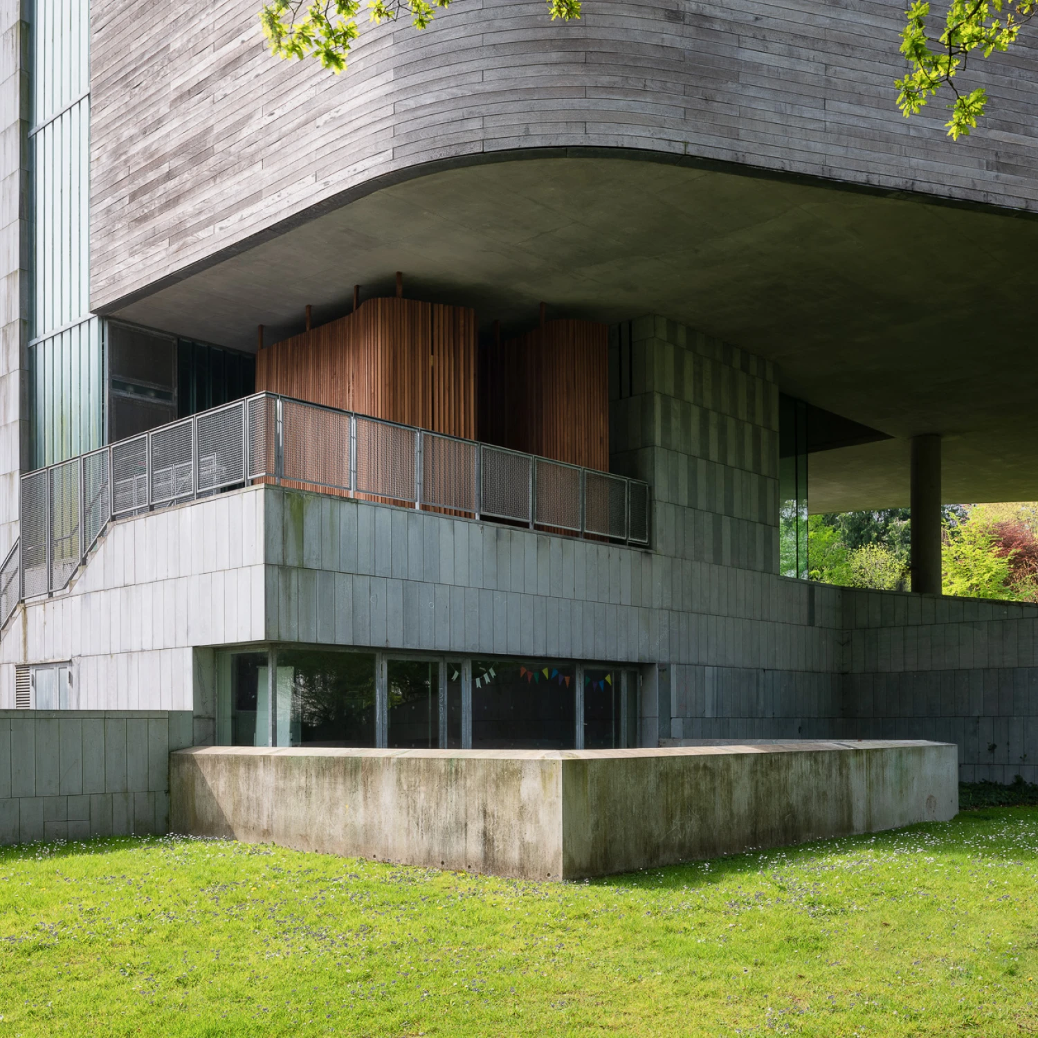 Close Encounter: Meetings with Remarkable Buildings