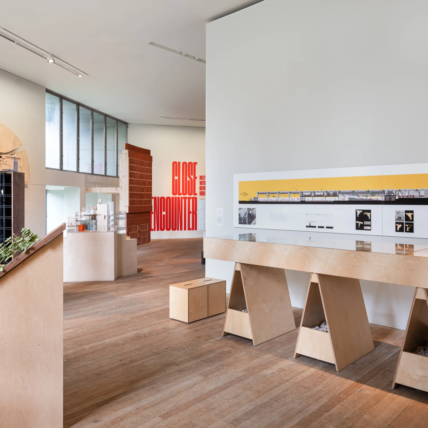 Close Encounter: Meetings with Remarkable Buildings