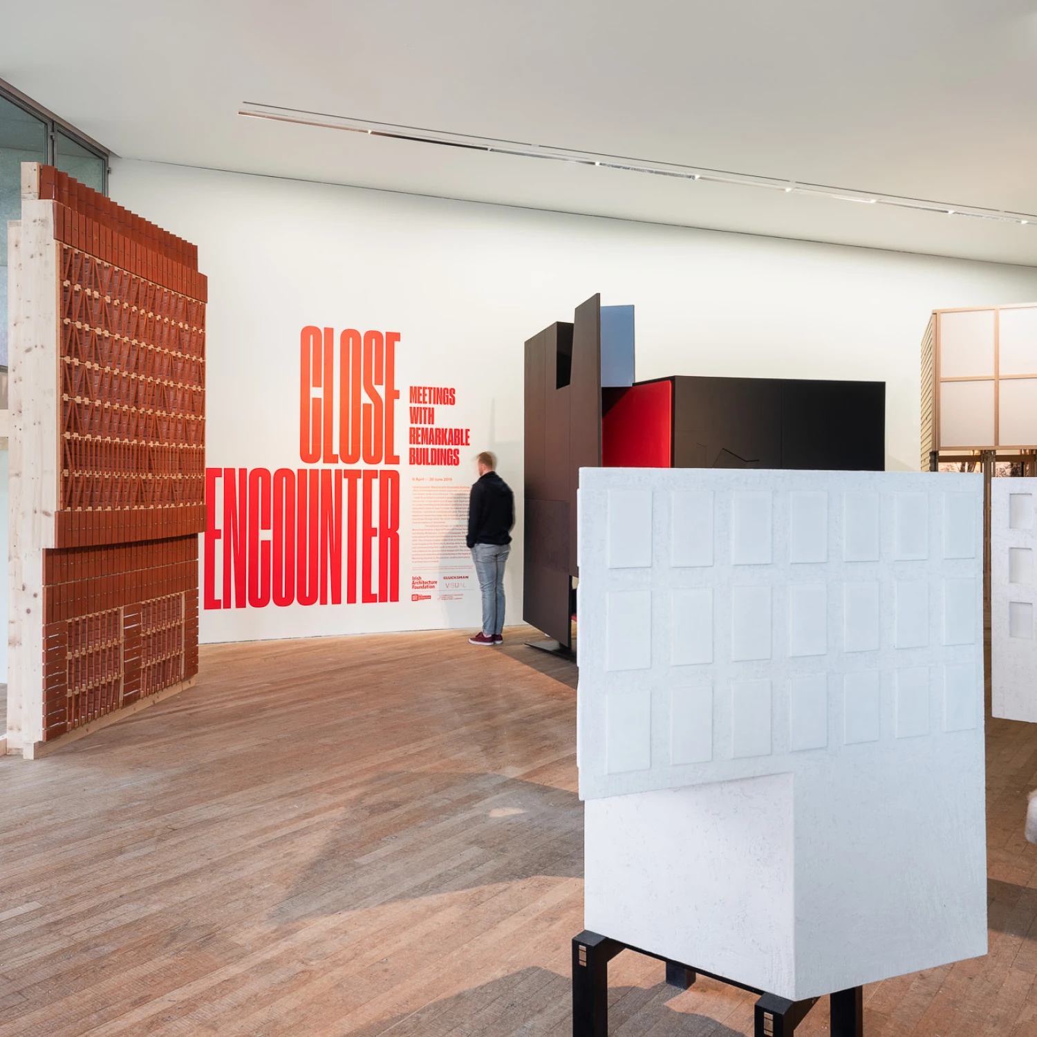 Close Encounter: Meetings with Remarkable Buildings